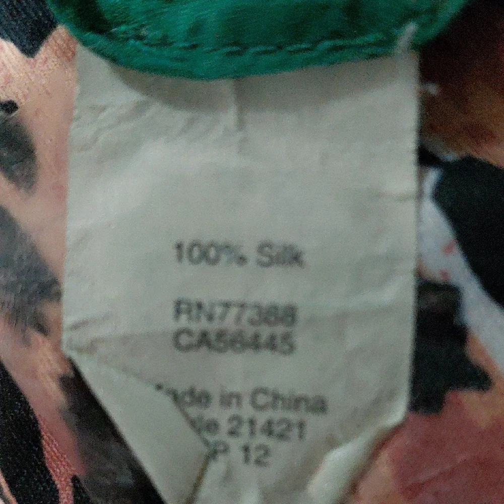 J. Crew Vibrant Green Blouse ,100%silk - Picture 3 of 4